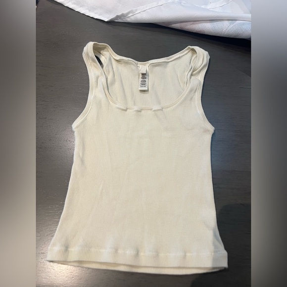 SKIMS Tops - SKIMS Cream Ribbed Tank Top